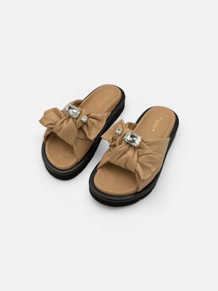 Sandale Tosca Blu din Piele Naturală cu Accesoriu din Cristal - Bej